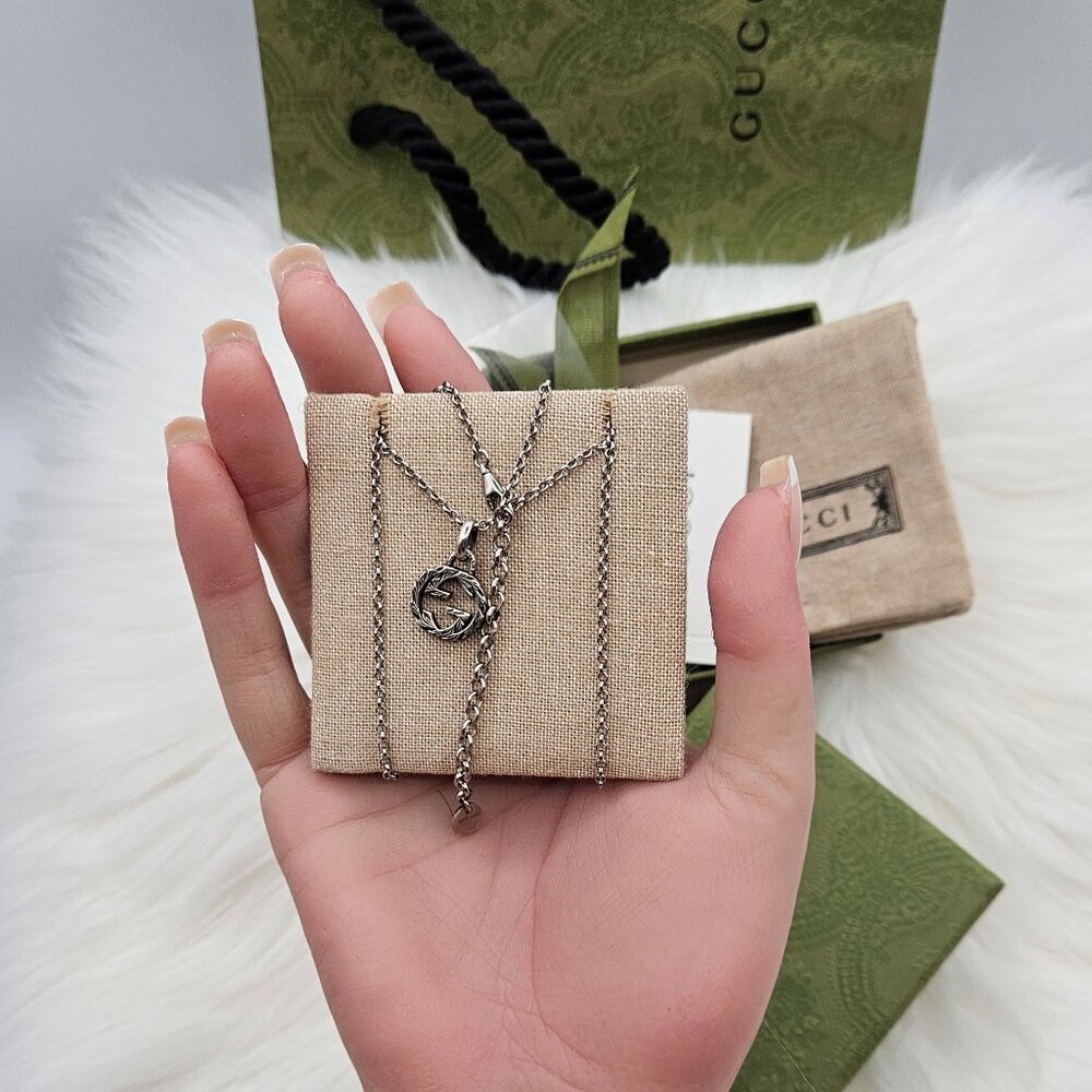 Textured Interlocking GG Marmont Pendant & Chain